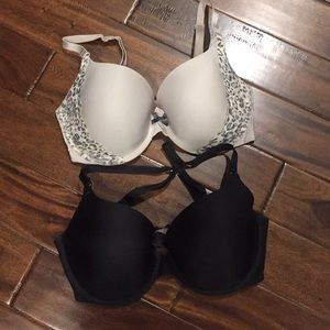 Victoria Secret Demi Bra's